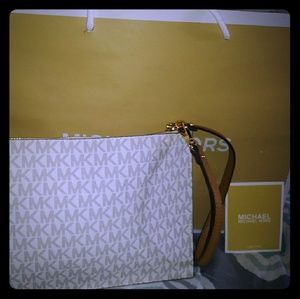 Michael Kors Wristlet